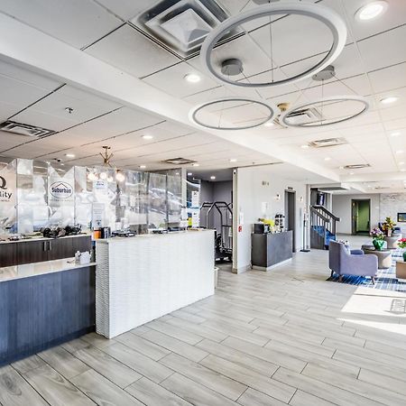 Quality Inn Roseville-Detroit North エクステリア 写真