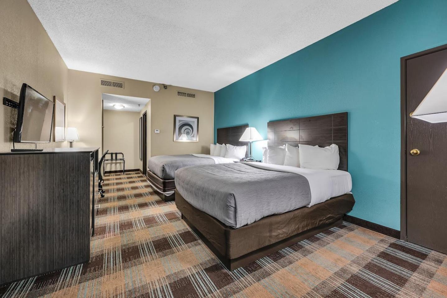 Quality Inn Roseville-Detroit North エクステリア 写真