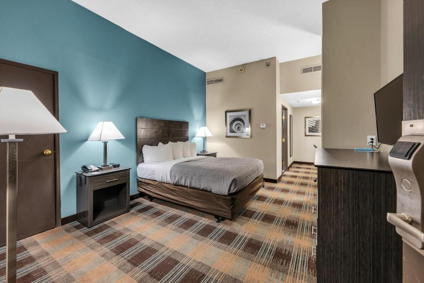 Quality Inn Roseville-Detroit North エクステリア 写真